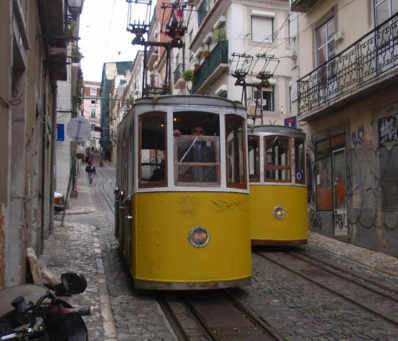 C3 Bairro Alto Cozy Romantic Loft In 18Th Century Building Lisbon Bagian luar foto