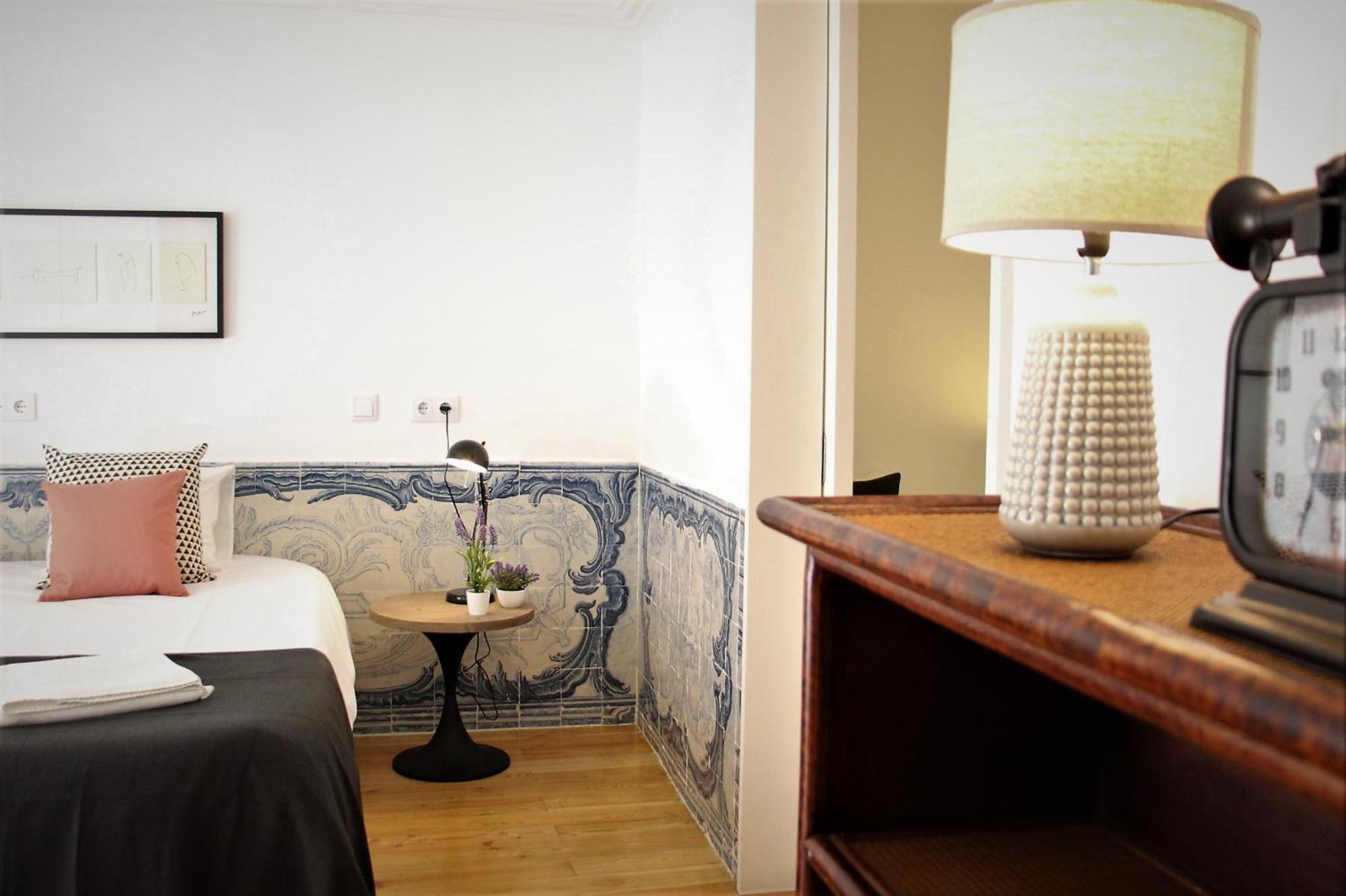 C3 Bairro Alto Cozy Romantic Loft In 18Th Century Building Lisbon Bagian luar foto