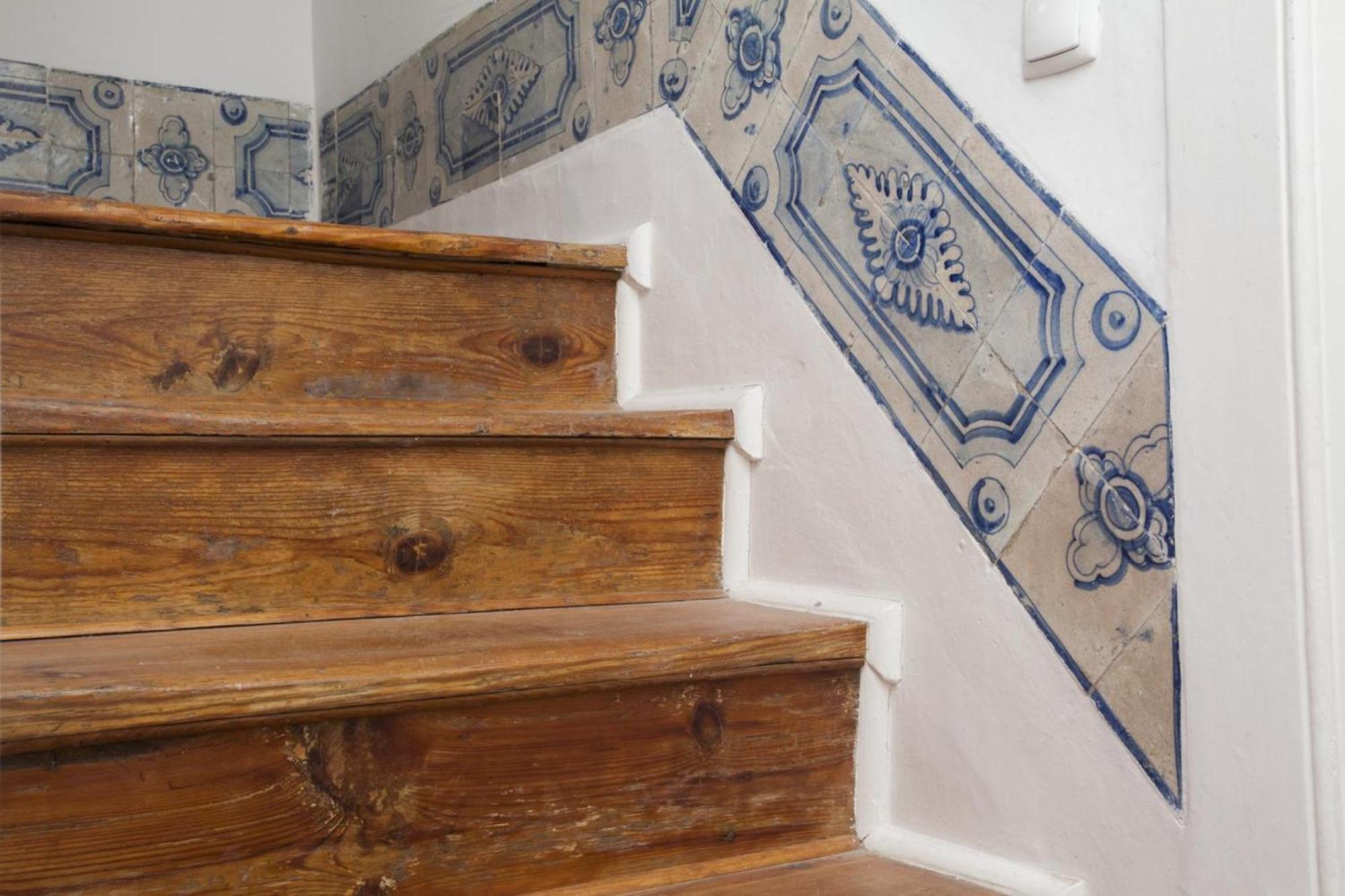 C3 Bairro Alto Cozy Romantic Loft In 18Th Century Building Lisbon Bagian luar foto
